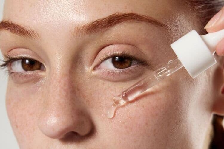 Niacinamide: Cildin Mucizesi - Sağlıklı ve Işıltılı Bir Ten İçin Bilmeniz Gereken Her Şey